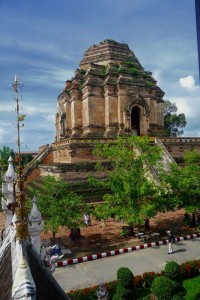 wat chedi luang, chedi luang temple, attrractions in chiang mai, temple in chiang mai