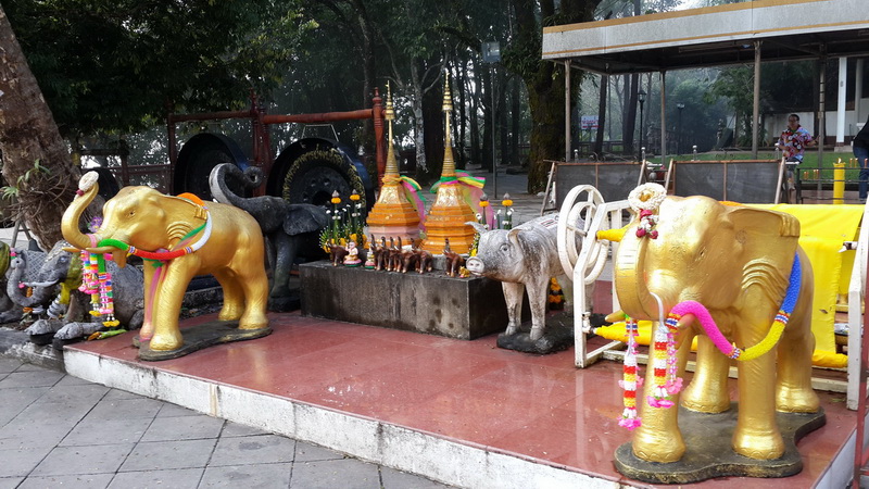 wat phra that doi tung, wat phrathat doi tung, phra that doi tung temple, phrathat doi tung temple, doi tung
