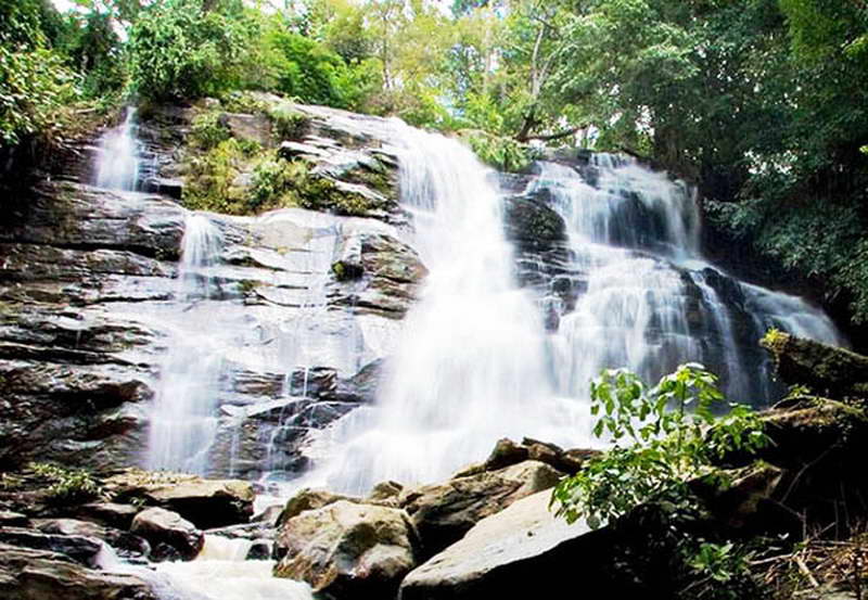 attractions in the north of thailand, attractions in phrae, phrae attractions, tat mok waterfall, tat mok waterfall in phrae, tad mok waterfall, tad mok waterfall in phrae