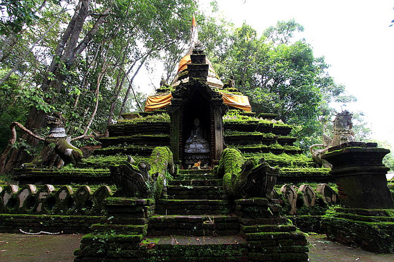 wat pha lad, wat pha lat, pha lad temple, pha lat temple