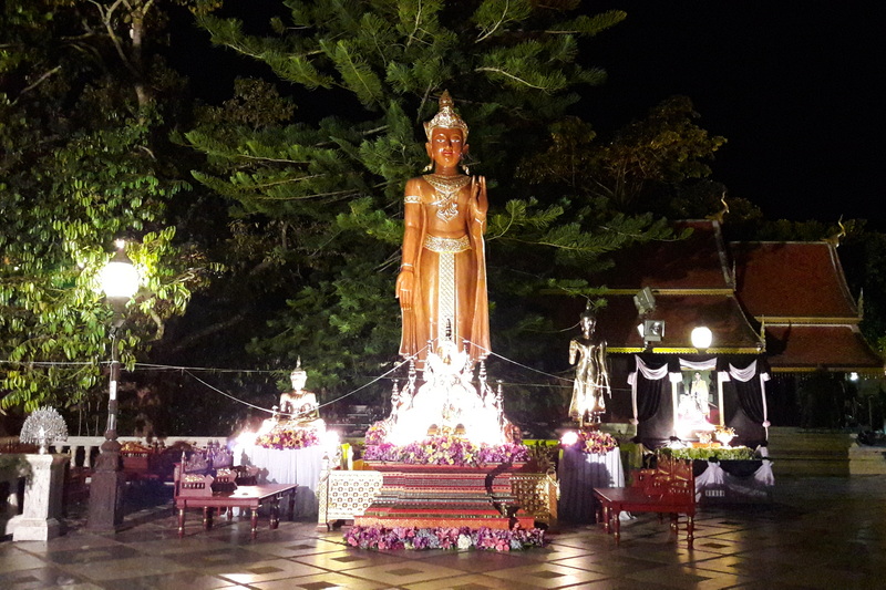 chiang mai evening tour, doi suthep evening tour, chiang mai night tour, doi suthep night tour, tour doi suthep temple at night