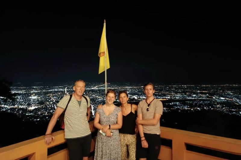 chiang mai evening tour, doi suthep evening tour, chiang mai night tour, doi suthep night tour, tour doi suthep temple at night