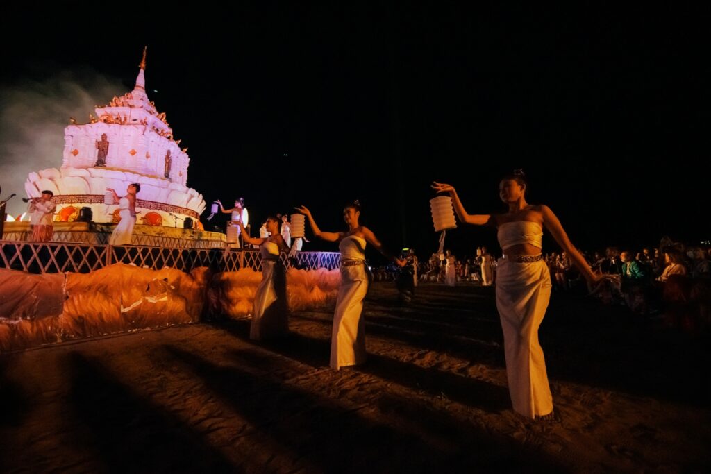 sky lantern festival, yi peng lantern festival, yi peng, lantern festival, chiang mai lanterns, CAD khomloy, chiang mai yi peng lantern festival, yi peng sky lantern festival tickets