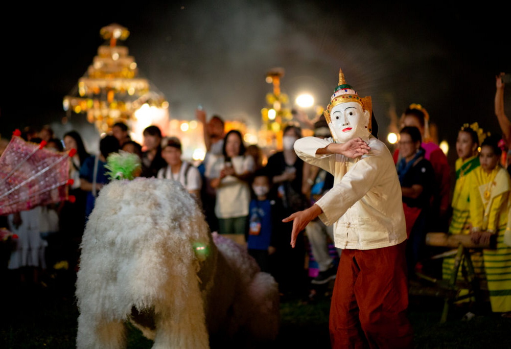 sky lantern festival, yi peng lantern festival, yi peng, lantern festival, chiang mai lanterns, CAD khomloy, chiang mai yi peng lantern festival, yi peng sky lantern festival tickets