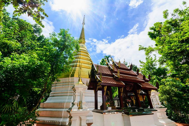 Wat Phra Kaew Chiang Rai ‘Feast your eyes with its emeral Lord Buddha’