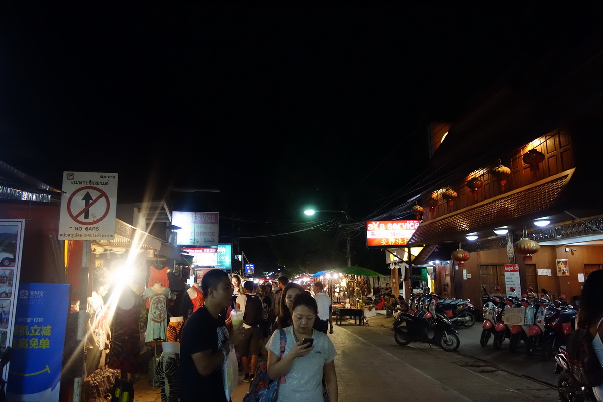pai walking street, pai night market, walking street in pai, night market in pai