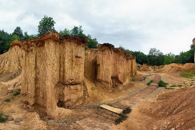 pae muang pee forest park, pae muang pee, pae muang pee in phrae, pae muang pee forest park in phrae