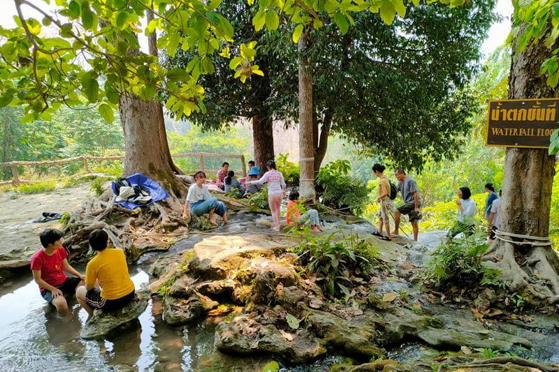 buatong waterfall, bua tong waterfall, buatong sticky waterfall, bua tong sticky waterfall, sticky waterfall, sticky waterfall chiang mai